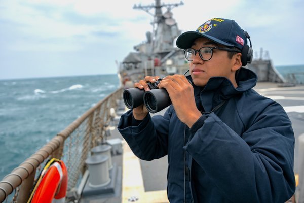 Trung Quốc nói xua đuổi tàu khu trục ở Biển Đông, hải quân Mỹ phủ nhận