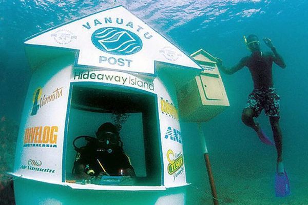 Độc đáo bưu điện dưới nước ở ngoài khơi Thái Bình Dương