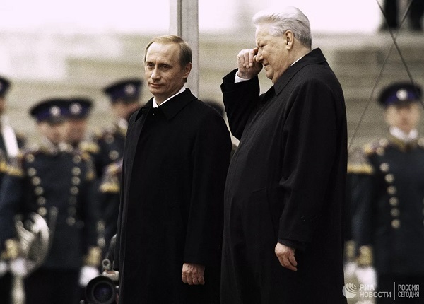 Những khoảnh khắc ấn tượng của Tổng thống Nga Putin sau 20 năm cầm quyền