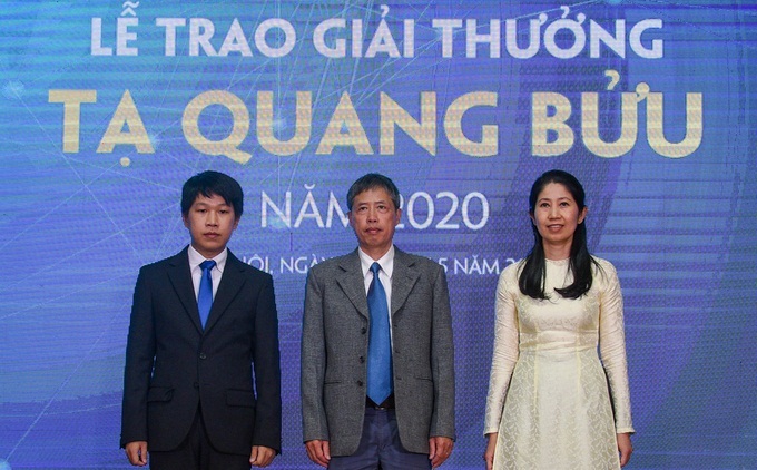 Trao giải thưởng Tạ Quang Bửu nhân ngày KH&CN Việt Nam