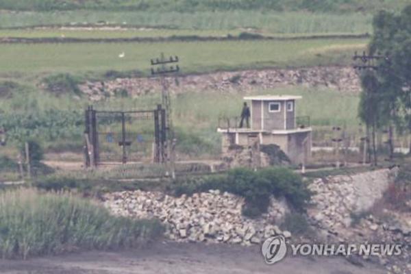 Triều Tiên sắp thả 12 triệu tờ rơi vào Hàn Quốc, tiếp tục điều quân tới DMZ