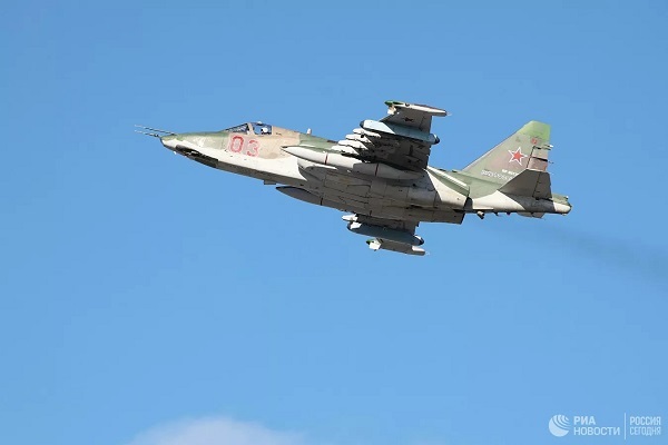 Anh hùng phi công Nga kể về lần Su-25 bị ‘vây hãm’ giữa vòng vây tên lửa