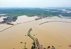 Trung Quốc đối mặt với lũ lụt nghiêm trọng nhất trong lịch sử