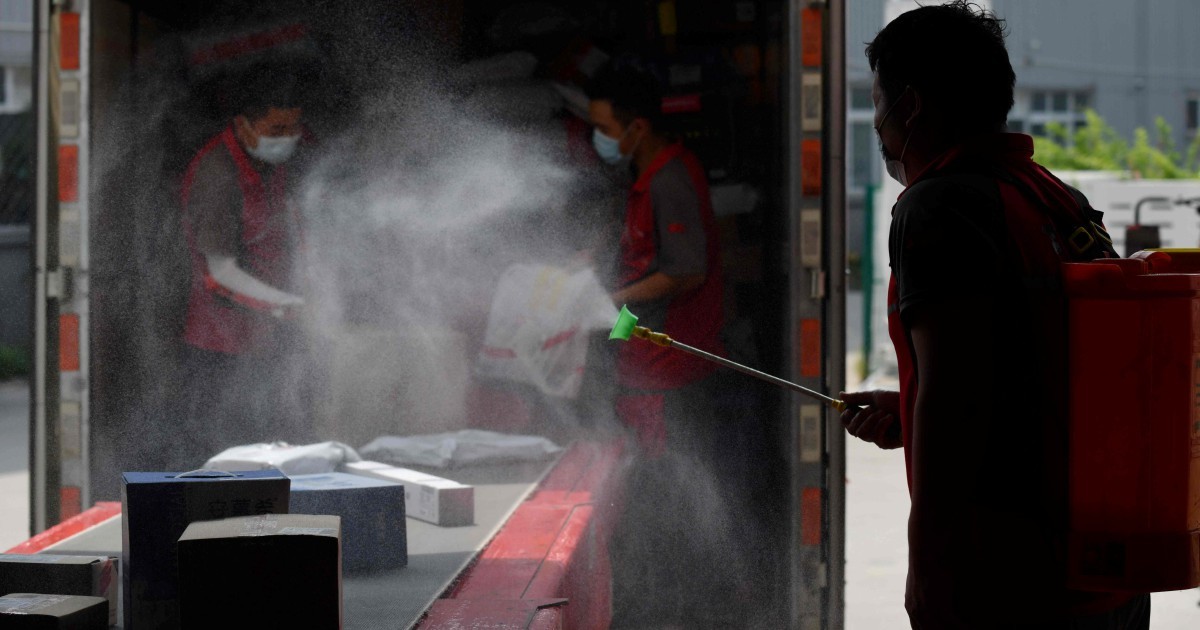 Hình ảnh mới nhất Thủ phủ Tân Cương của Trung Quốc lại phong tỏa vì Covid-19