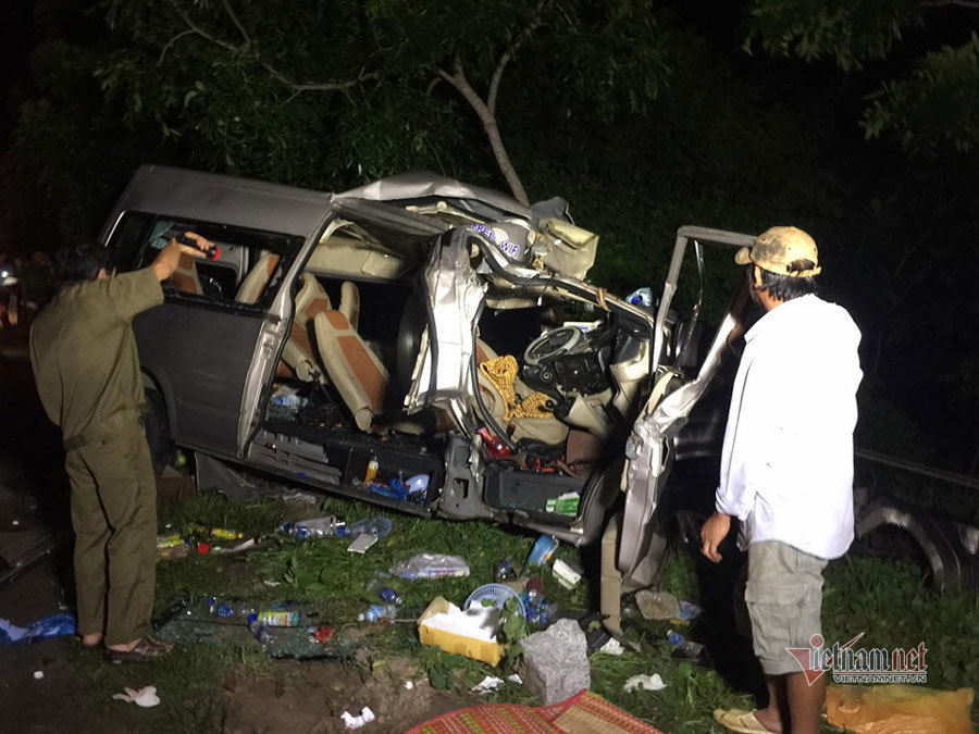 Tai nạn kinh hoàng ở Bình Thuận 8 người chết: Xe khách sai làn đường