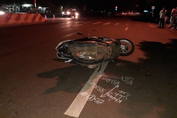 Ô tô tông xe máy văng 40m, 2 mẹ con tử vong thương tâm