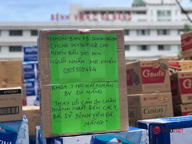 Những chuyến xe chở “yêu thương” đến tuyến đầu chống dịch ở Đà Nẵng