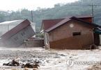 Mưa lớn gây lũ lụt và sạt lở đất, 13 người Hàn Quốc chết và mất tích