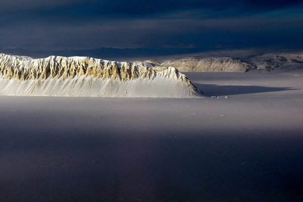 Thềm băng Bắc Cực nguyên vẹn cuối cùng của Canada sụp đổ