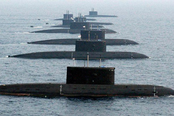 tàu ngầm Nga,tàu sân bay Mỹ,so sánh quân đội Nga - Mỹ