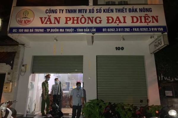 Đắk Lắk: Tổ chức ăn uống hát hò tại công ty xổ số khi đang cách ly xã hội