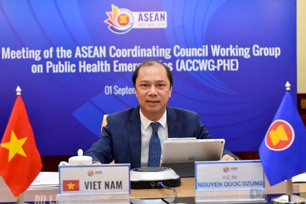 Thứ trưởng Nguyễn Quốc Dũng tham dự các cuộc họp ACCWG-PHE và ASCCO