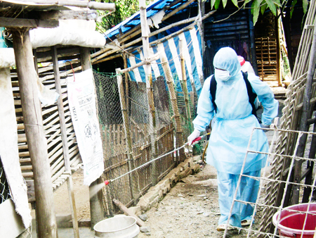 Khánh Hòa tổ chức tổng vệ sinh, khử trùng, tiêu độc môi trường phòng chống dịch bệnh cho gia cầm