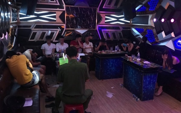 Quảng Nam: Quán karaoke cho khách dùng ma túy, bắt xong vẫn tái phạm