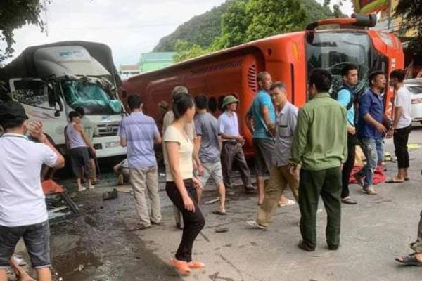 Tai nạn giao thông tại Ninh Bình khiến 1 phụ nữ qua đường tử …