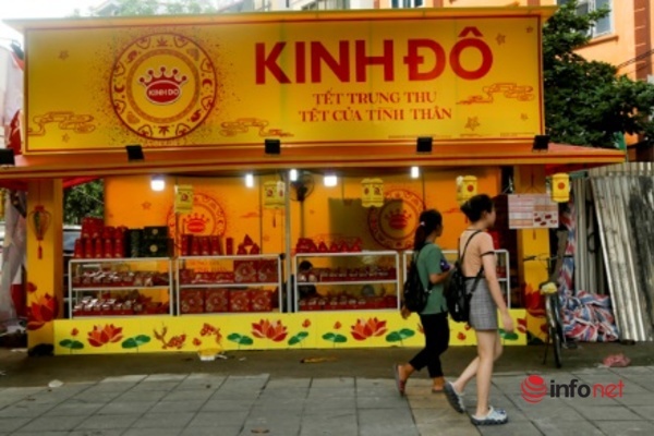 Hà Nội: Các quầy bánh Trung thu ế ẩm chưa từng có