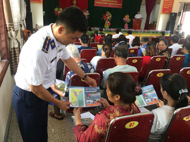 Tuyên truyền Luật cảnh sát biển Việt Nam cho nhân dân Hà Tĩnh