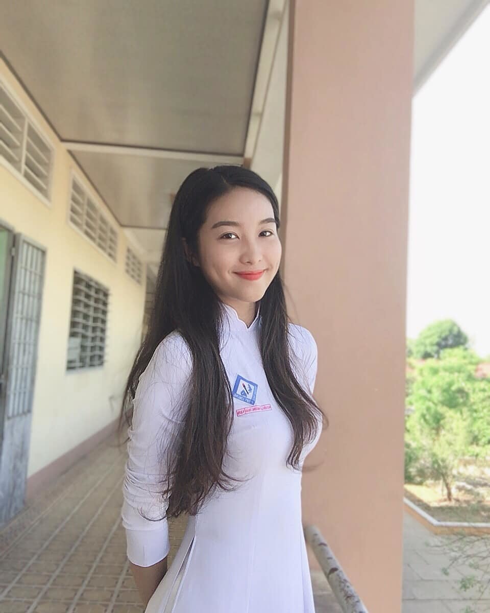Cô gái 18 tuổi vừa đỗ đại học vào Chung kết Hoa hậu Việt Nam 2020