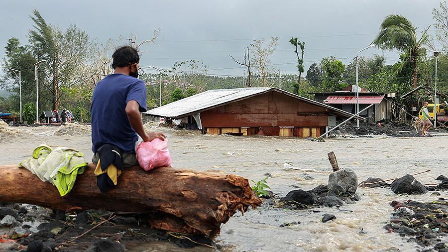 Bão Goni càn quét Philippines làm 16 người thiệt mạng, tiến vào Biển Đông, đe dọa miền Trung