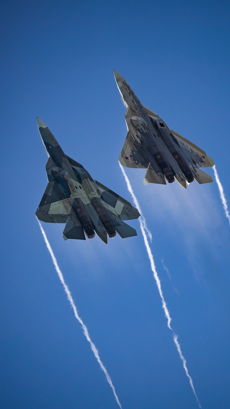 Mãn nhãn với những pha ‘nhào lộn’ điệu nghệ của phi công Nga với Su-57