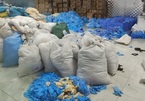 Phát hiện kho hàng gần chục tấn găng tay y tế đã qua sử dụng tại Bắc Ninh