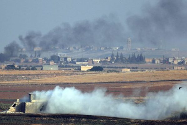 Tình hình Syria: Thổ Nhĩ Kỳ bắn phá vùng biên Syria
