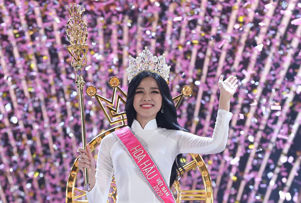 Gia đình hé lộ về Hoa hậu Đỗ Thị Hà ngoài đời, cả họ bán 1 tấn lúa để đặt vé bay vào cổ vũ