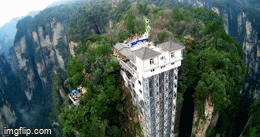 Cận cảnh thang máy ngoài trời cao nhất thế giới