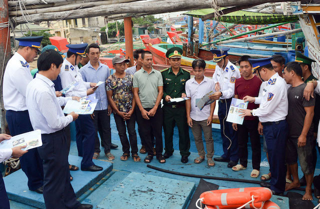 Hơn 15.000 lượt ngư dân từ Quảng Ninh tới Quảng Trị được tuyên truyền pháp luật