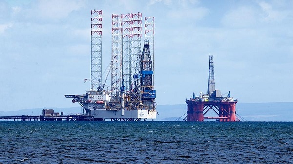 Chuyên gia dự báo gì về giá dầu năm 2021?