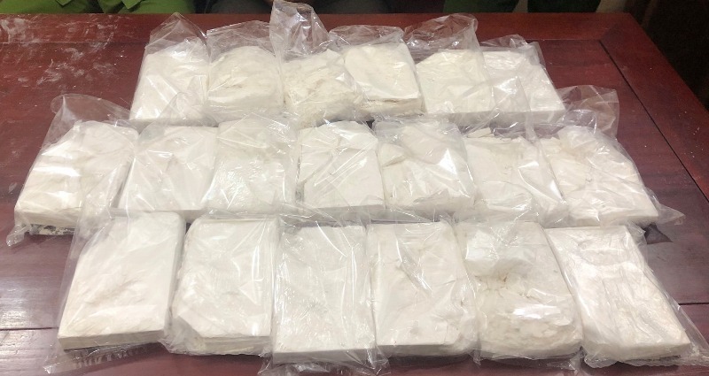 Tóm gọn đối tượng xách 19 bánh heroin từ Nghệ An ra Bắc tiêu thụ