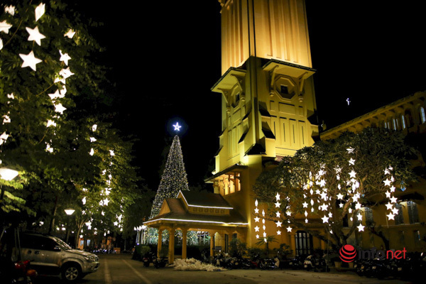 Hà Nội: Không khí Giáng sinh an lành ngập tràn khắp các nhà thờ