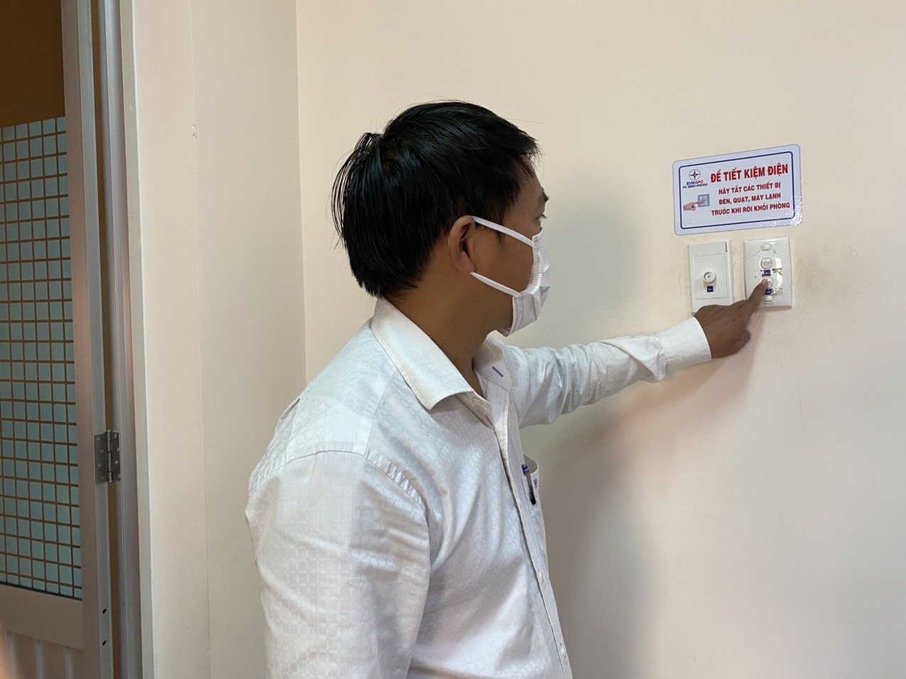Tập huấn “Sử dụng tiết kiệm và hiệu quả năng lượng trong tòa nhà tại tỉnh Quảng Bình”
