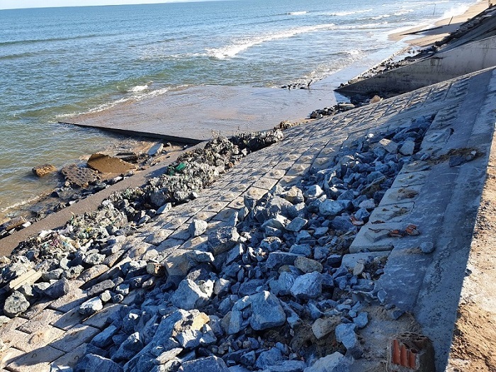 Quảng Bình: Huyện Quảng Trạch thiếu kinh phí khắc phục kè biển hư hỏng sau bão lũ