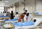 Bác sĩ chạy tán loạn khi ‘xe điên’ lao vào bệnh viện ở Ấn Độ