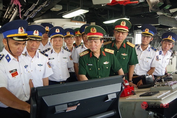 [Ảnh] Cảnh sát biển tích cực nâng cao chất lượng huấn luyện, sẵn sàng chiến đấu