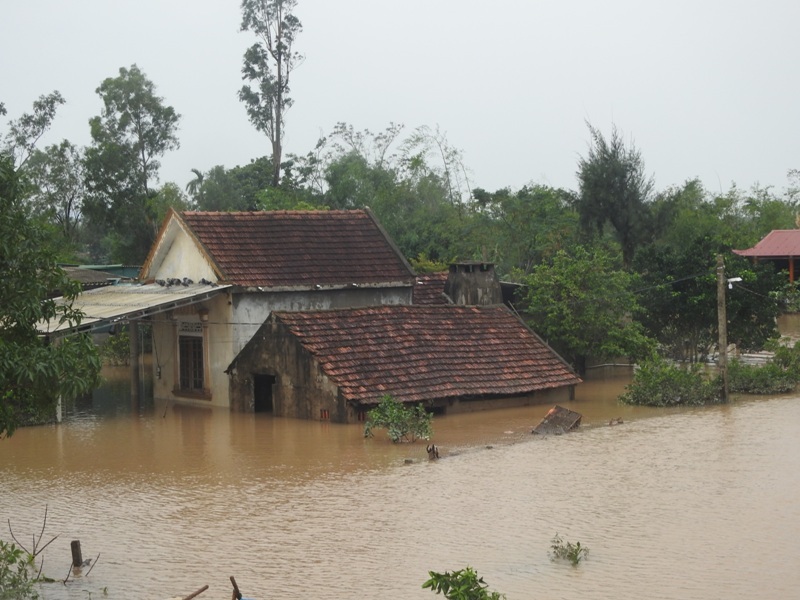 Hỗ trợ Hà Tĩnh 50 tỷ đồng khắc phục hậu quả mưa lũ