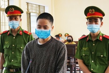 Tuyên án 2 năm tù phu vàng bãi Phước Sơn đâm chết người