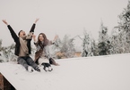 Cặp đôi chụp ảnh cưới dưới mưa tuyết Y Tý như phim ngôn tình