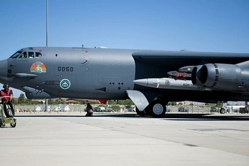 ‘Pháo đài bay’ B-52 của Mỹ lại bay qua Trung Đông
