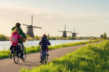 Ba nguyên tắc nuôi con hạnh phúc, cha mẹ thong dong ở Hà Lan
