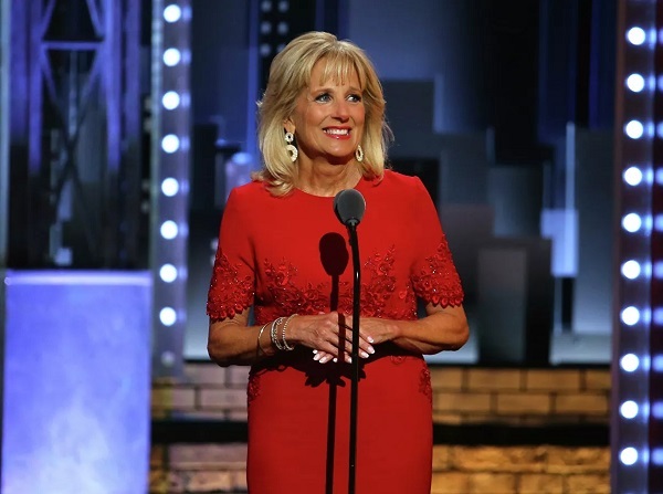 Vẻ đẹp rạng ngời của Đệ nhất phu nhân Mỹ Jill Biden