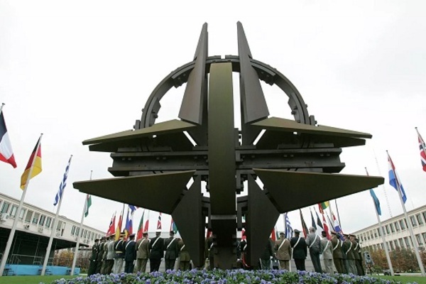 Liên minh châu Âu và Mỹ tuyên bố cần củng cố NATO