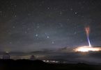 Tia sét kỳ lạ xuất hiện giữa bầu trời Hawaii