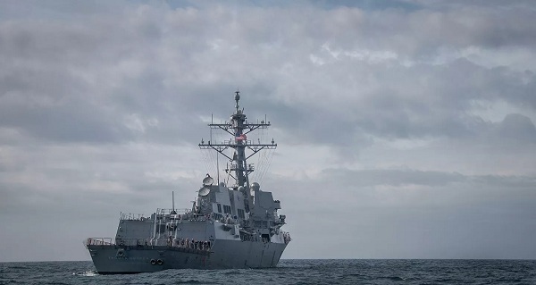 NATO điều tàu chiến tập trận ngay sát Crimea