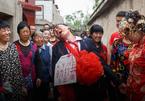 Thành phố ở Trung Quốc cấm phong tục trêu ghẹo cô dâu trong đám cưới