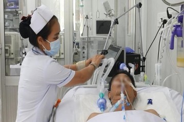 Hai bệnh nhân nguy kịch nghi bị ngộ độc patê chay  ở TP.HCM