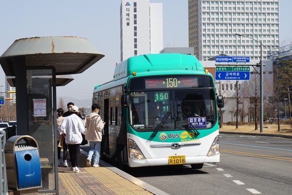 Văn hóa ‘nhanh lên’ và những cái chết vì tai nạn xe buýt ở Hàn Quốc