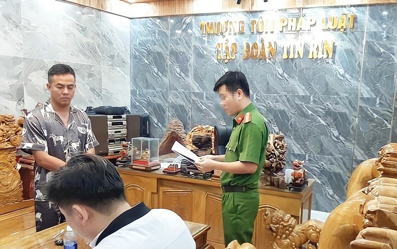 Quảng Nam: Khởi tố, bắt tạm giam một trưởng phòng công chứng