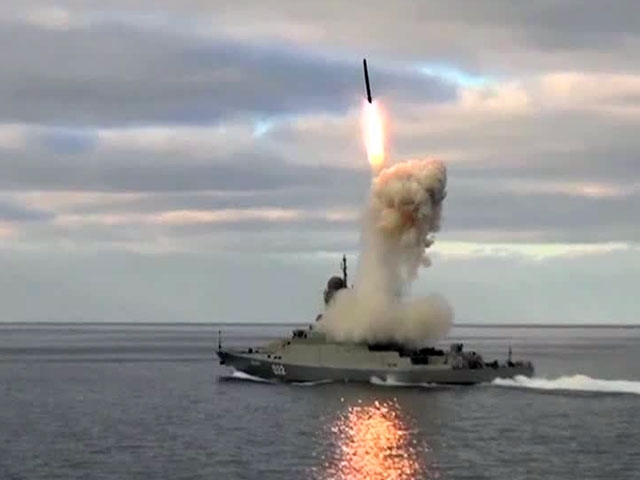 Mỹ hoảng hốt khi siêu tàu khu trục Nga ‘biến hình’ với tên lửa Kalibr